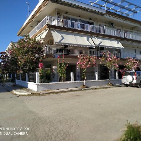 Cosi Apartment Paralia Dionysiou Esterno foto