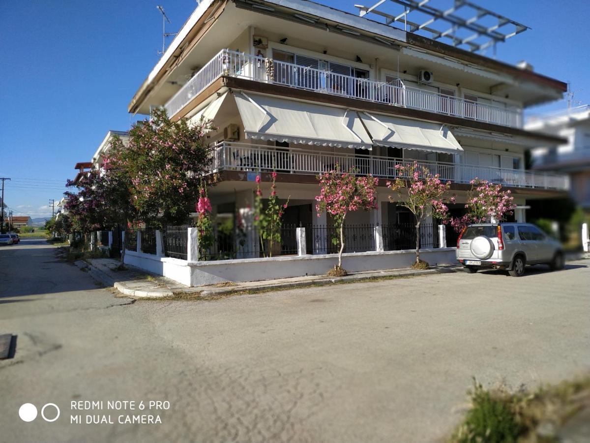 Cosi Apartment Paralia Dionysiou Esterno foto